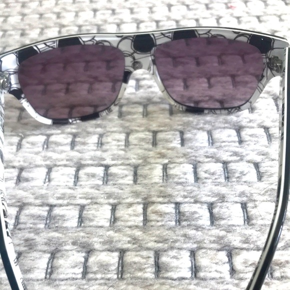 Marc Jacobs Sunglasses - Picture 4 of 8